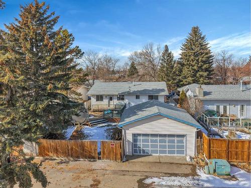 332 Pinewind Close Ne, Calgary, AB - Outdoor