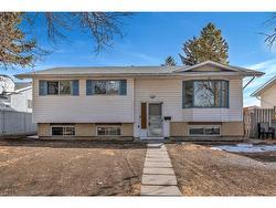 332 Pinewind Close NE Calgary, AB T1Y 2H6