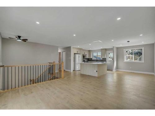 332 Pinewind Close Ne, Calgary, AB - Indoor