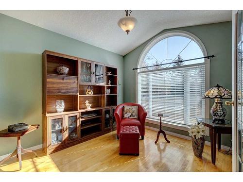 4 Evergreen Way Sw, Calgary, AB - Indoor