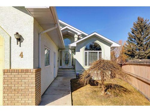 4 Evergreen Way Sw, Calgary, AB - Outdoor