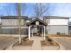 1701 Signal Hill Green SW Calgary, AB T3H 2Y4