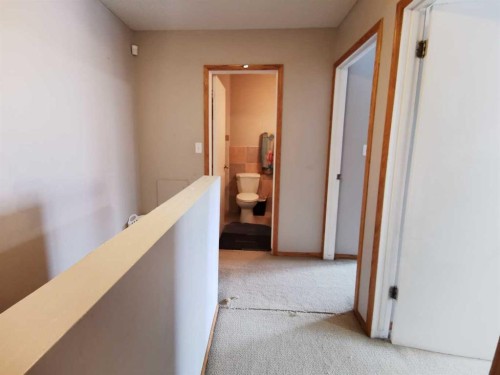 97-4936 Dalton Drive Nw, Calgary, AB - Indoor Photo Showing Other Room