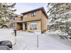 99-2300 Oakmoor Drive SW Calgary, AB T2V 4N7