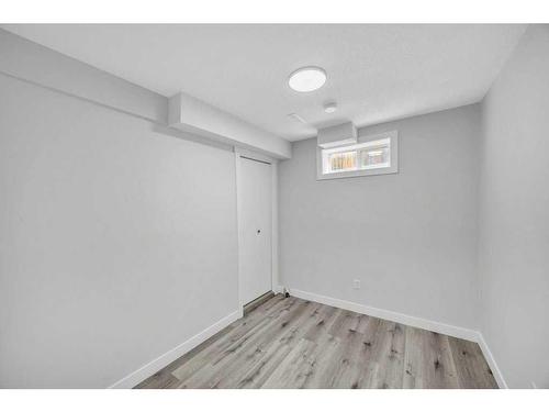 215 Coral Springs Circle Ne, Calgary, AB - Indoor