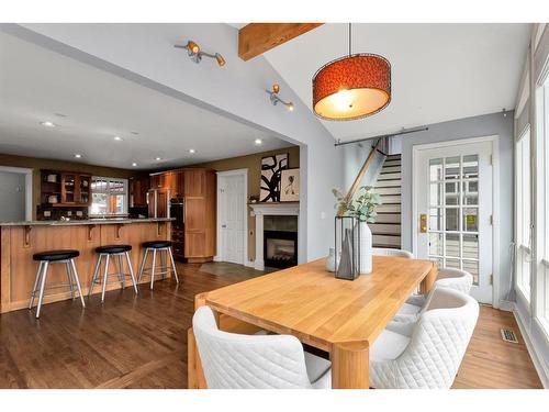 4316 Anne Avenue Sw, Calgary, AB - Indoor Photo Showing Dining Room