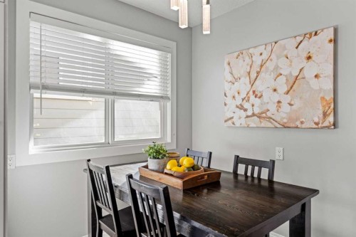 17 Welch Crescent, Okotoks, AB - Indoor Photo Showing Dining Room