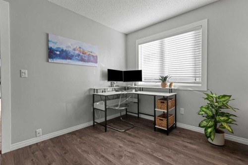 17 Welch Crescent, Okotoks, AB - Indoor Photo Showing Office