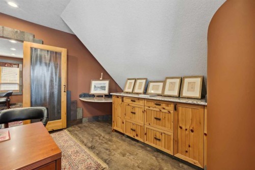 1220 10 Avenue Se, Calgary, AB 