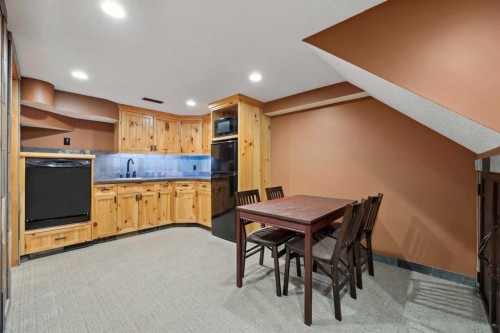 1220 10 Avenue Se, Calgary, AB 