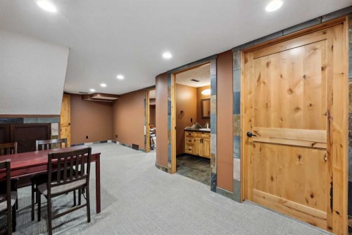 1220 10 Avenue Se, Calgary, AB 