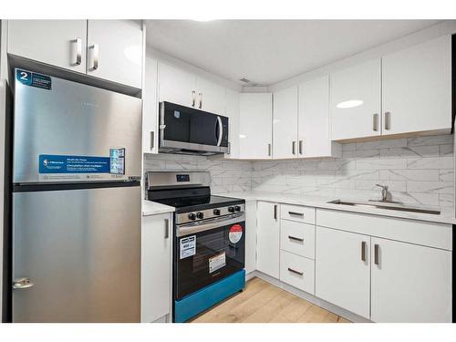 92 Templeby Road Ne, Calgary, AB - Indoor Photo Showing Kitchen