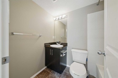 1240-81 Legacy Boulevard Se, Calgary, AB - Indoor Photo Showing Bathroom