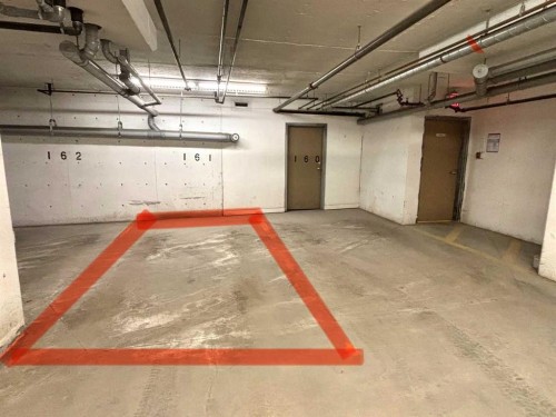 1240-81 Legacy Boulevard Se, Calgary, AB - Indoor Photo Showing Garage