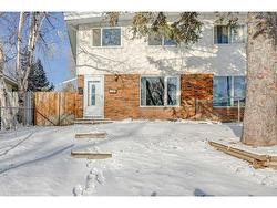 3131 Dover Crescent SE Calgary, AB T2B 1V4