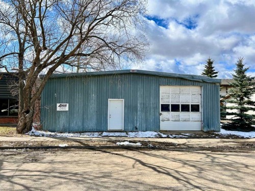 125 2 Avenue Se, Three Hills, AB 