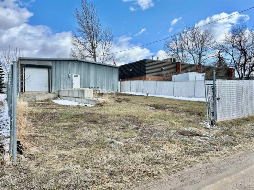 125 2 Avenue Se, Three Hills, AB 