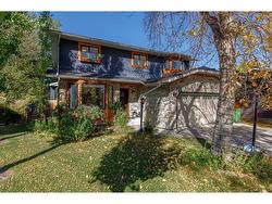 8 Sunmount Gardens SE Calgary, AB T2X 2B1