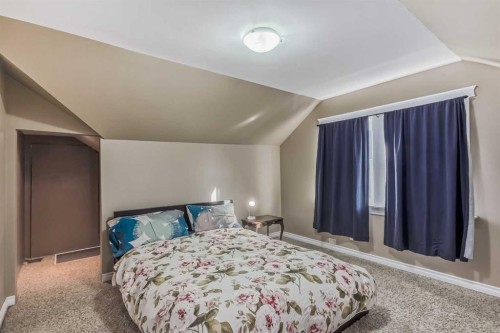 1638 15 Avenue Sw, Calgary, AB - Indoor Photo Showing Bedroom