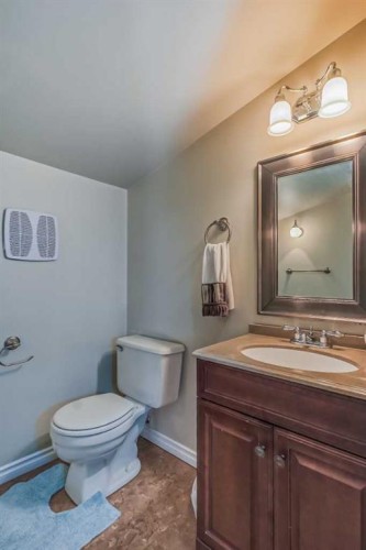 1638 15 Avenue Sw, Calgary, AB - Indoor Photo Showing Bathroom