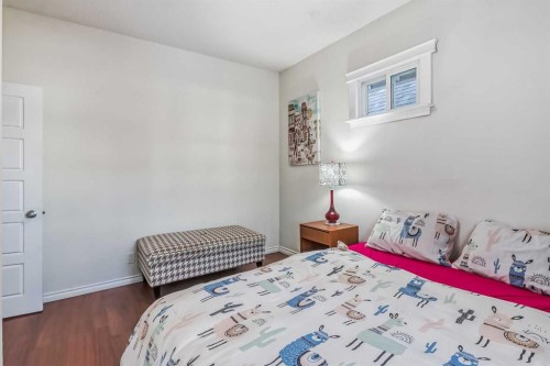 1638 15 Avenue Sw, Calgary, AB - Indoor Photo Showing Bedroom