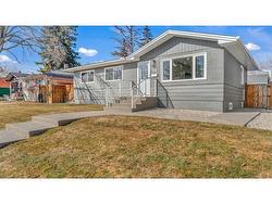 68 Kendall Place SW Calgary, AB T2V 2J7