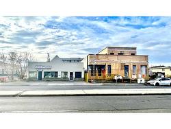 1721 36 Street SE Calgary, AB T2A 1C7