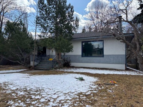 2111 Halifax Crescent Nw, Calgary, AB - Outdoor