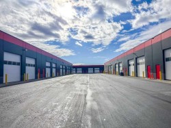 33-40 Southbank Crescent  Okotoks, AB T1S 5S8