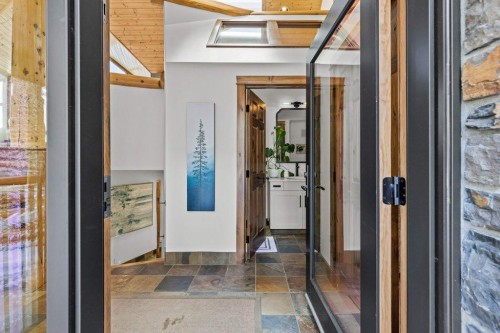 521 Silvertip Road, Canmore, AB - Indoor Photo Showing Other Room