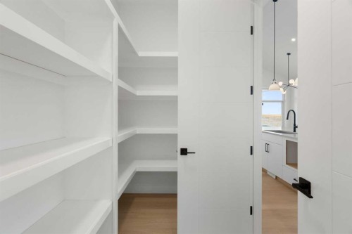 290 Muirfield Crescent, Lyalta, AB - Indoor