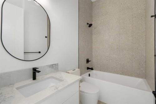 290 Muirfield Crescent, Lyalta, AB - Indoor Photo Showing Bathroom