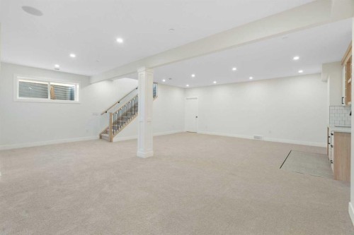 290 Muirfield Crescent, Lyalta, AB - Indoor