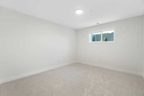 290 Muirfield Crescent, Lyalta, AB - Indoor Photo Showing Other Room