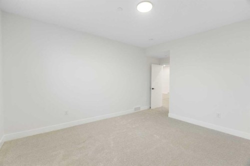 290 Muirfield Crescent, Lyalta, AB - Indoor Photo Showing Other Room