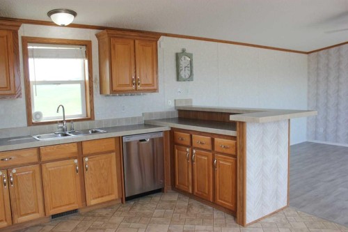 37479 Range Road 260, Rural Red Deer County, AB - Indoor Photo Showing Kitchen With Double Sink
