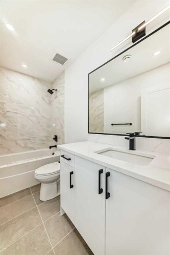 2107 Victoria Crescent Nw, Calgary, AB - Indoor Photo Showing Bathroom