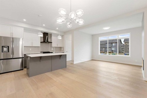 430 River Avenue, Cochrane, AB - Indoor Photo Showing Kitchen