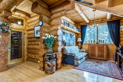 104 White Avenue, Bragg Creek, AB - Indoor