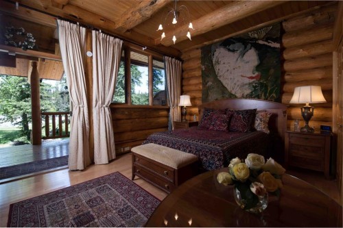 104 White Avenue, Bragg Creek, AB - Indoor Photo Showing Bedroom