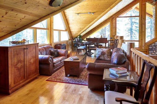 104 White Avenue, Bragg Creek, AB - Indoor Photo Showing Living Room