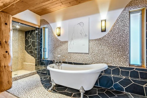 104 White Avenue, Bragg Creek, AB - Indoor Photo Showing Bathroom