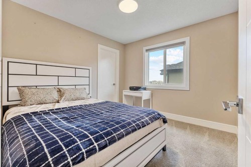 146 Muirfield Boulevard, Lyalta, AB - Indoor Photo Showing Bedroom