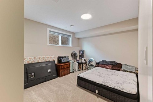 146 Muirfield Boulevard, Lyalta, AB - Indoor Photo Showing Bedroom