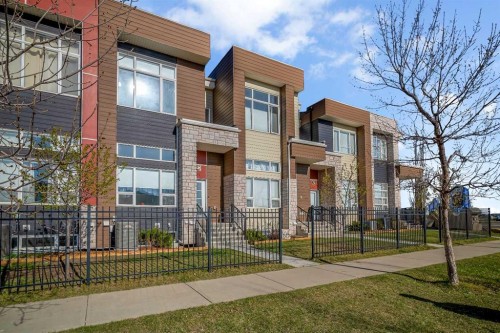 404-1530 Bayside Avenue Sw, Airdrie, AB - Outdoor With Facade