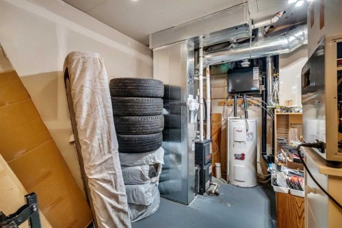 404-1530 Bayside Avenue Sw, Airdrie, AB - Indoor Photo Showing Basement