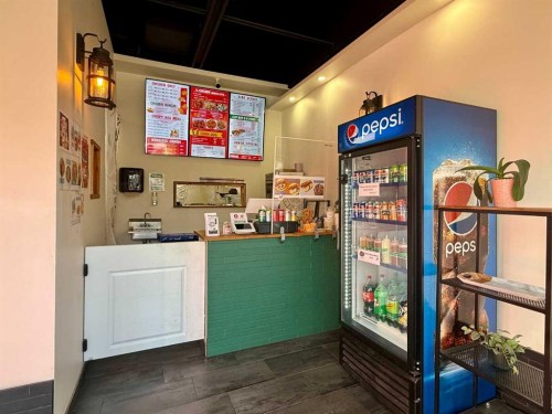 18-3304 64 Street, Calgary, AB 