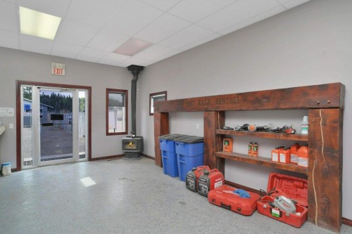 1101 Main Avenue, Sundre, AB 