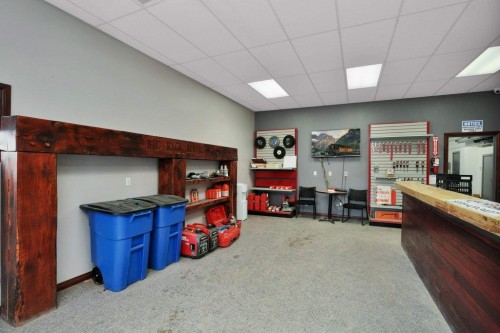 1101 Main Avenue, Sundre, AB 