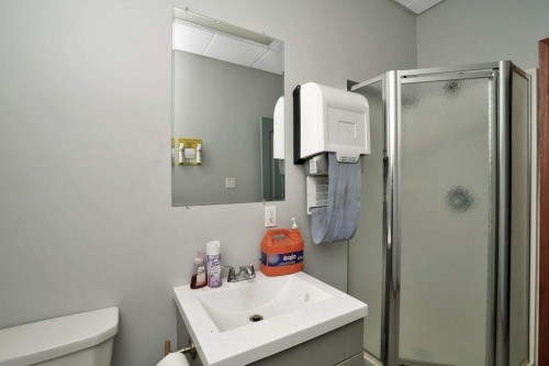 1101 Main Avenue, Sundre, AB 